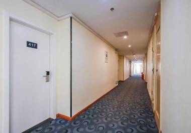 7 Days Inn Wuhan Jiangxia Century Plaza Branch