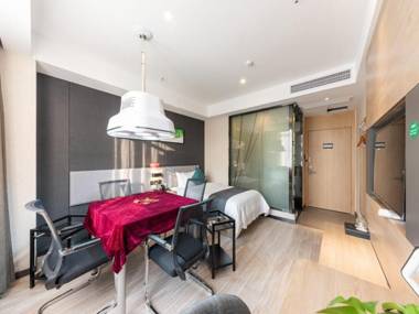 UP AND IN Hotel Hubei Wuhan Hongshan District Guanggu Forest Park