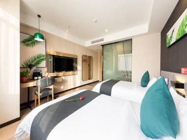 UP AND IN Hotel Hubei Wuhan Hongshan District Guanggu Forest Park