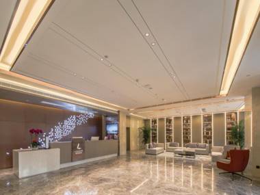 Lavande Hotel Wuhan Optics Valley Technology Exhibition Center