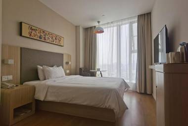 Hanting Hotel Sixin Avenue Metro Station