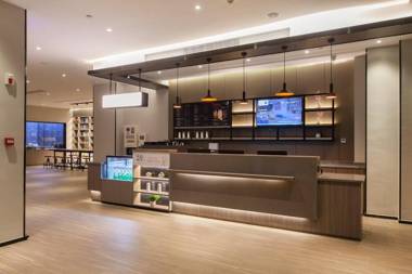 Hanting Hotel Wuhan Huashan Software New Town