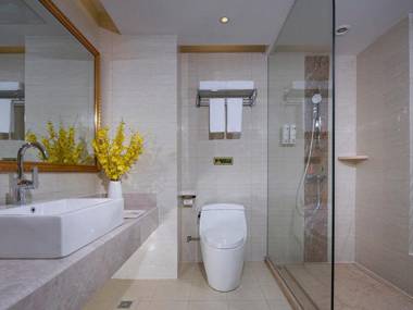 Vienna Hotel Wuhan Happy Valley Renhe Metro Station