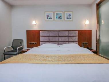 Dingsheng Zhuoyi Hotel