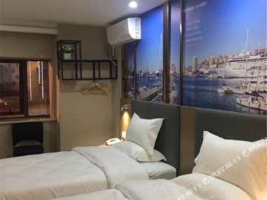 Yeste Hotel (Wuhan Yuejiazui subway station of East Lake)