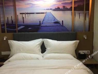 Yeste Hotel (Wuhan Yuejiazui subway station of East Lake)