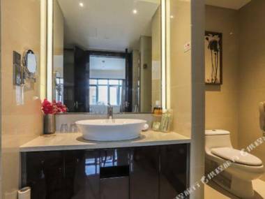 Optics Valley Free Trade Exchange Center