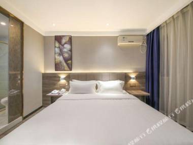 7 Premium (Wuhan Hanyang Wangjiawan Metro Station)