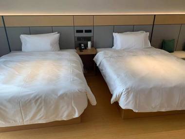 Ji Hotel Wuhan Guanggu San Road