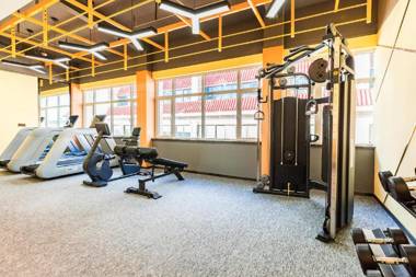 Atour Hotel (Weihai City Hall)