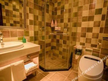 Lemon Four Seasons Hotel