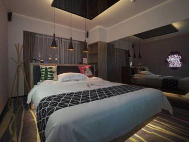 Jiayi Hotel (Weifang Shengli East Street Kuiwen District Government)