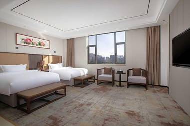 Ramada Encore by Wyndham Linqu Downtown