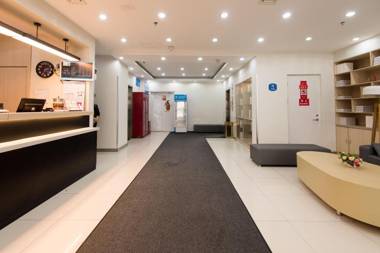 Hanting Hotel Urumqi Railway Bureau Metro Station