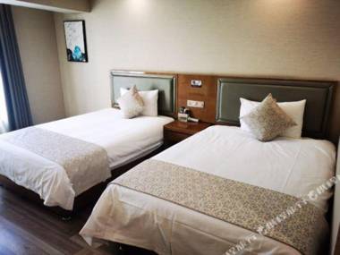 Yinglun Hotel (Jingkai Wanda Plaza High Speed Rail Station)