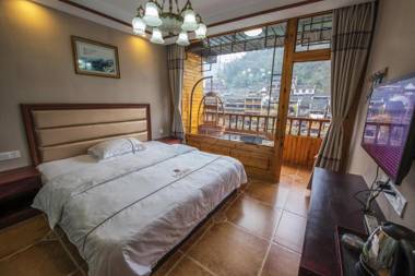 Fenghuang Memory Linjiang Inn