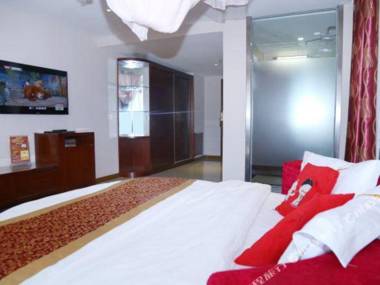 Super 8 Tongliao Railway Station