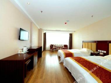 Super 8 Tongliao Railway Station