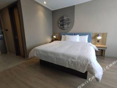 Home Inn·neo (Tongliao Railway Station)