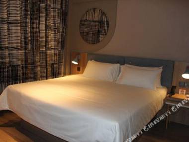 Home Inn·neo (Tongliao Railway Station)