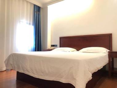 GreenTree Inn Tianjin West Railway Station Stage Hotel