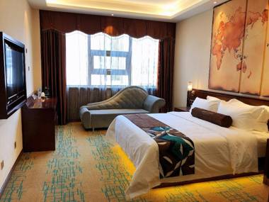 James Joyce Coffetel· Tianjin Olympic Center Lingbin Road Metro Station