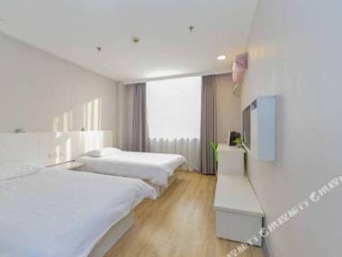 Pebble Motel (Tianjin Meijiang Conference & Exhibition Center Heiniucheng Road Metro Station)