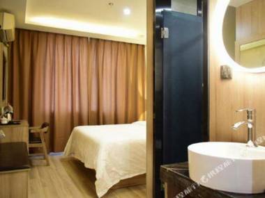 Lotus Pond Bath Center