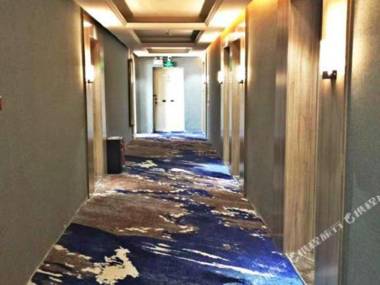 Lotus Pond Bath Center