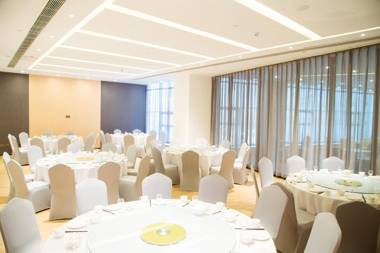 Holiday Inn Express Taian City Center an IHG Hotel