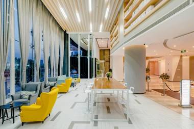 Holiday Inn Express Taian City Center an IHG Hotel