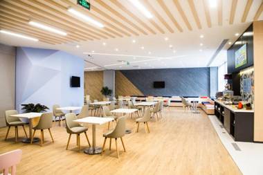 Holiday Inn Express Taian City Center an IHG Hotel