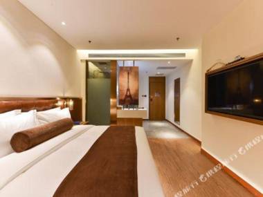 James Joyce Coffetel· Shijiazhuang Jinyuan Building Airport Bus Xinbai Square Metro Station