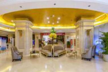 YUN-RAY Ambassador Hotel