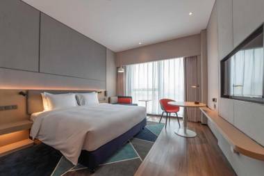 Holiday Inn Express Shenzhen Longhua an IHG Hotel
