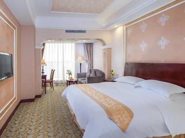 Vienna Hotel Songgang Yanchuan Road