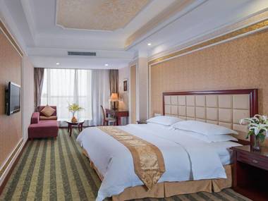 Vienna Hotel Songgang Yanchuan Road