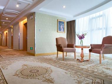 Vienna Hotel Shenzhen Longhua (Wanzhong City Branch)