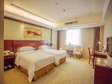 Vienna Hotel Shenzhen BaoAn Qianjin Road
