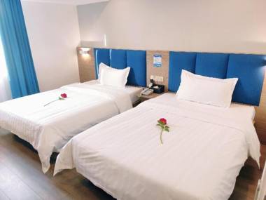 7 Days Premium·Shenzhen North High-speed Railway Station Minzhi