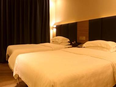 7 Days Premium·Shenzhen North High-speed Railway Station Minzhi