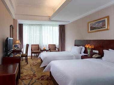 Vienna Hotel Shenzhen Yinhu Bus Station