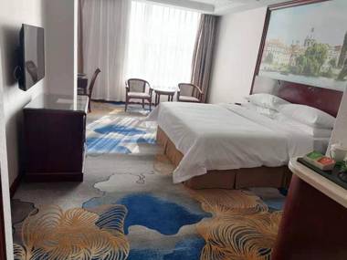 Vienna Hotel Shenzhen Longhua Qinghu Road
