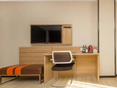 7 Days Premium Shenzhen Longgang Dayun Subway Station Branch