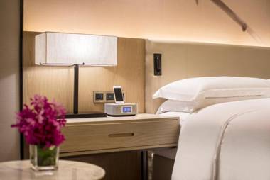 DoubleTree by Hilton Hotel Shenzhen Longhua