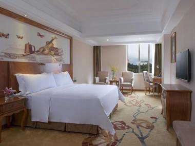 Vienna International Hotel Shenzhen Caopu Jindaotian