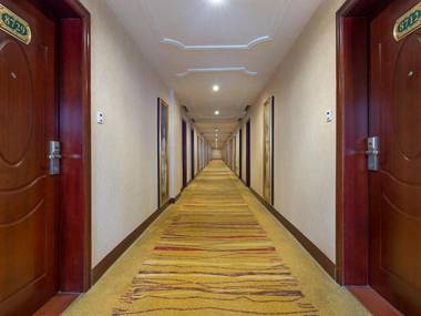 Vienna Hotel Shenzhen Shajing Zhongxin Road