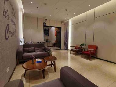 Super 8 Hotel Shenzhen Longgang Shuanglong Metro Station