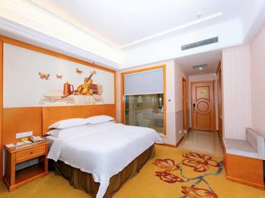 Vienna Hotel Shenzhen Longgang Ainan Road
