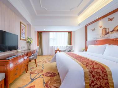 Vienna Hotel Shenzhen Bantian South Huancheng Road